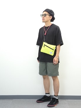 「サコッシュ」｜「アイテム（雑貨/ホビー）」を使った、YANCHAさん（メンズ・167cm）の夏コーディネート