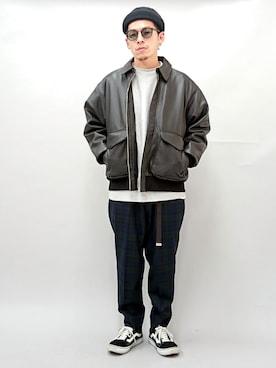 「BEAMS（ビームス）のアイテム（スラックス）」を使った、YANCHAさん（メンズ・167cm）の春コーディネート