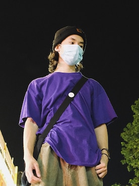 「GILDNAのアイテム（Tシャツ/カットソー、パープル系）」を使った、你友好的鄰居-小紅さん（メンズ・170cm）の夏コーディネート