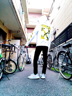 「MCM（エムシーエム）のアイテム（財布/小物）」を使った、𝓚さん（メンズ・167cm）の春コーディネート