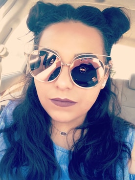 「Kendra Scott  （-）のアイテム」を使った、Jessica Reyesさん（レディース・157cm）の春コーディネート