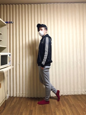 「レッド」｜「アイテム（ジャージ）」を使った、さるさん（メンズ・173cm）の秋コーディネート