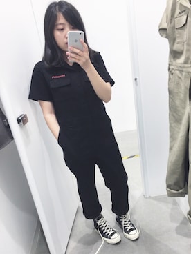 「sneakers」｜「アイテム（オールインワン・サロペット）」を使った、LauraHuangさん（レディース・148cm）の春コーディネート