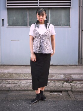 「earth music&ecology（アースミュージックアンドエコロジー）のアイテム（バレエシューズ、ブラック系）」を使った、Ayakaさん（レディース・157cm）の春コーディネート