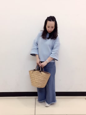 「アイテム（かごバッグ）」を使った、あさみんさん（レディース・156cm）の春コーディネート