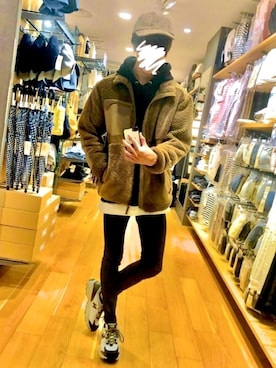 「UNIQLO（ユニクロ）のWOMEN ウルトラストレッチジーンズ（デニムパンツ）」を使った、ぴーすさん（メンズ・180cm）の秋コーディネート