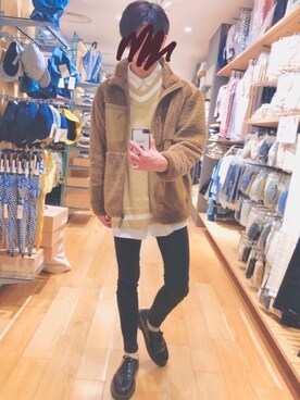 「UNIQLO（ユニクロ）のWOMEN ウルトラストレッチジーンズ（デニムパンツ）」を使った、ぴーすさん（メンズ・180cm）の秋コーディネート