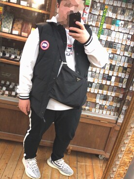 ダウンベストを使った「プラダ」の人気ファッションコーディネート - WEAR