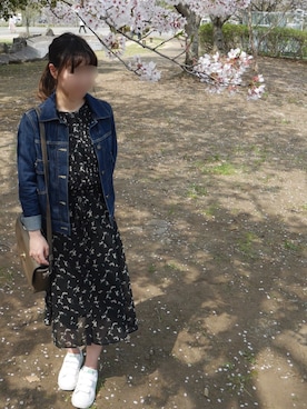 「花見コーデ」｜「アイテム（デニムジャケット）」を使った、7o3さん（レディース・152cm）の春コーディネート