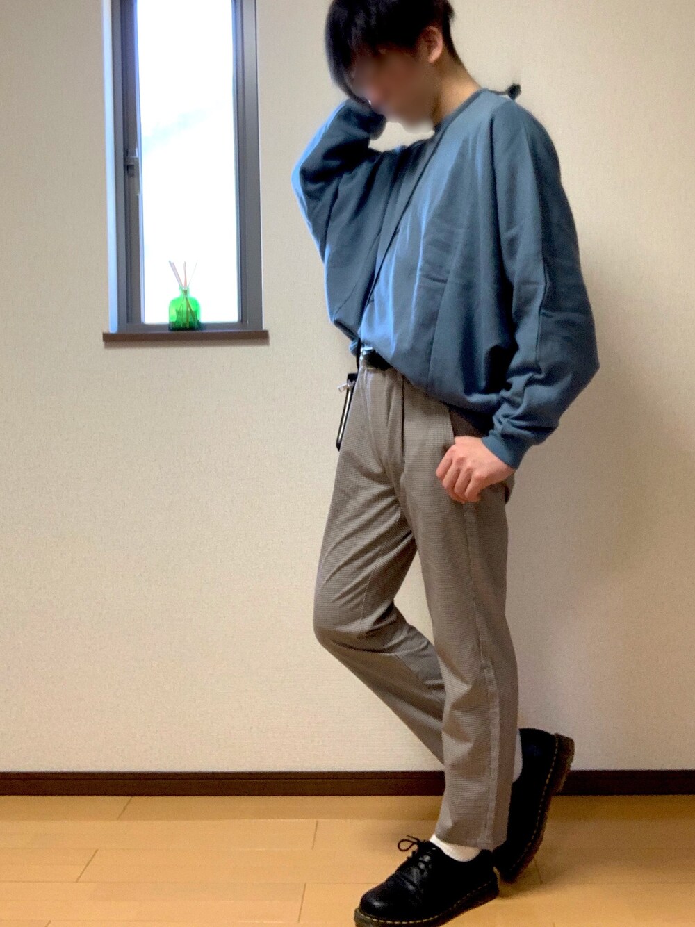 「パステル映える春、春コーデ、おでかけ、大学生、足長効果」｜「THE SHOP TK のアイテム（パンツ、ホワイト系）」を使った、ぽんぬ🪡さん（メンズ・175cm）の春コーディネートの1枚目の写真