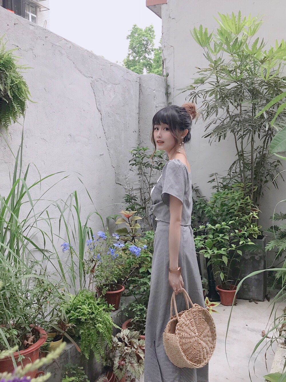 「シンプルコーデ、カジュアルコーデ、summer、オトナカジュアル、おしゃれさんと繋がりたい、プチプラ、低身長、ootd、ロングスカート、outfit」｜「KastaneのSETUPギンガムトップス（シャツ/ブラウス、ブラック系）」を使った、YokiChenさん（レディース・158cm）の夏コーディネートの1枚目の写真