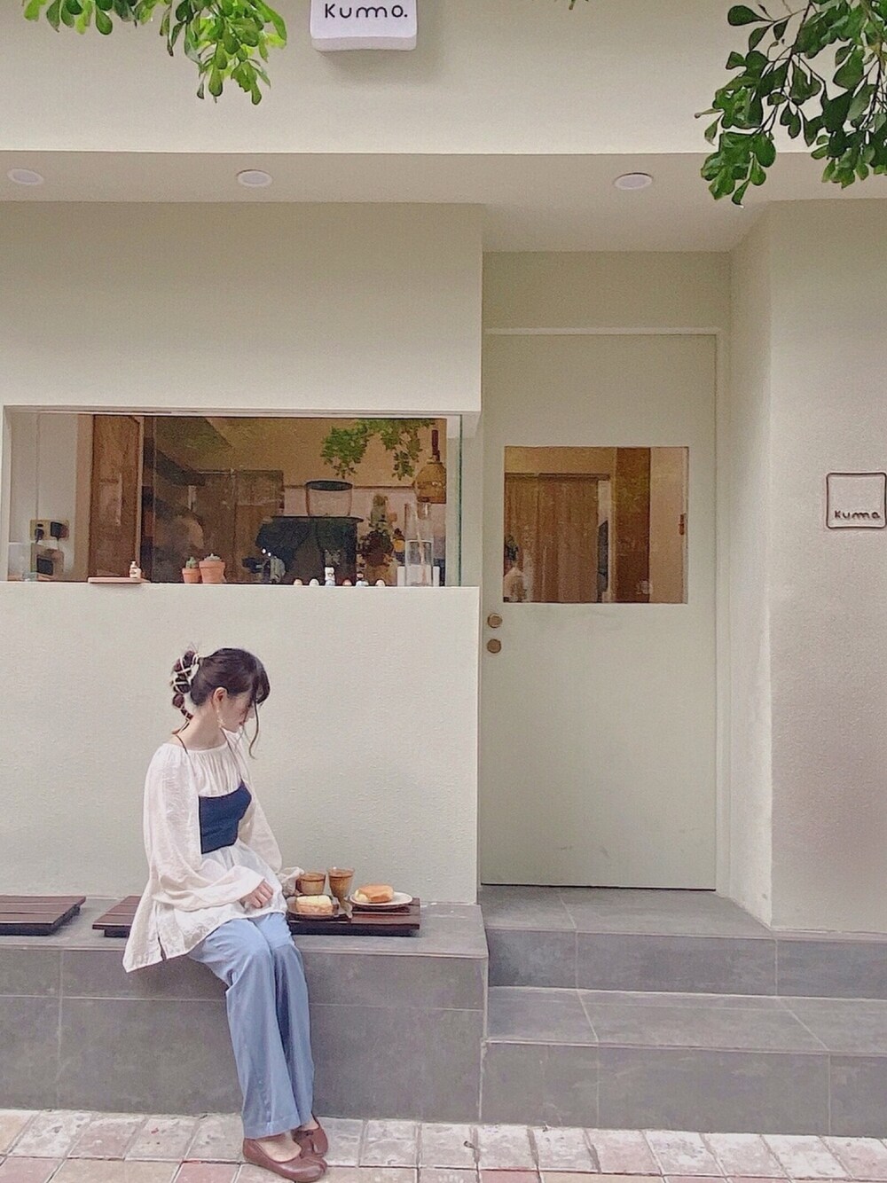 「ootd、コーディネート、お洒落さんとつながりたい、大人カジュアル、大人コーデ、オトナカジュアル、女の子、秋のコーデ、プチプラ、シンプル」｜「KastaneのワッシャーBACKデザインブラウス（シャツ/ブラウス、ホワイト系）」を使った、YokiChenさん（レディース・158cm）の秋コーディネートの1枚目の写真