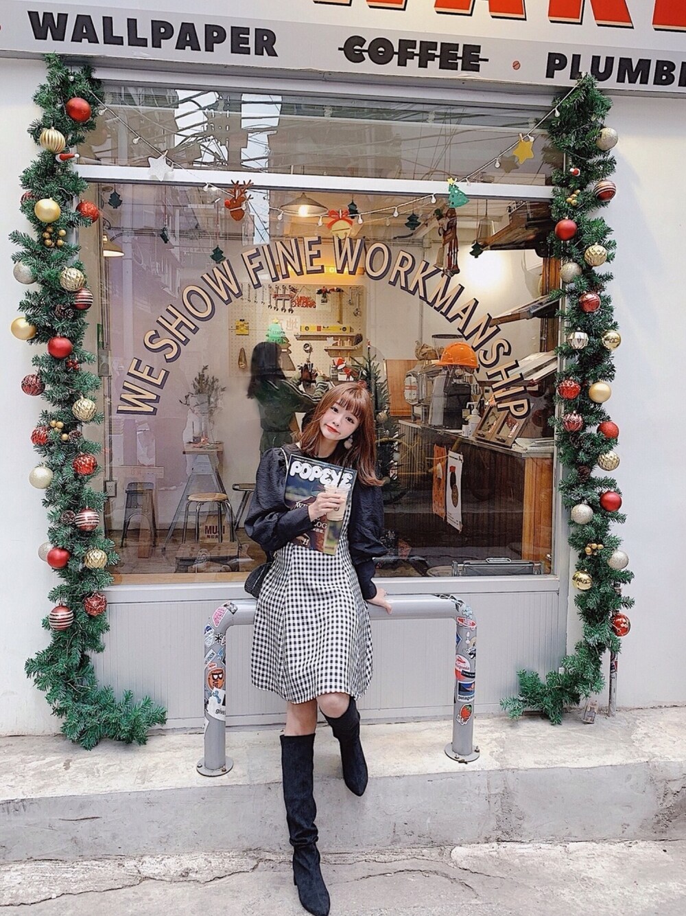 「ootd、大人カジュアル、大人コーデ、おしゃれさんと繋がりたい、シンプル、クリスマス、黒コーデ、チェック、オトナ女子、プチプラ」｜「one after another NICE CLAUPの【WEB限定】ブラウスセットミニキャミワンピース（ワンピース、ブラック系）」を使った、YokiChenさん（レディース・158cm）の冬コーディネートの1枚目の写真