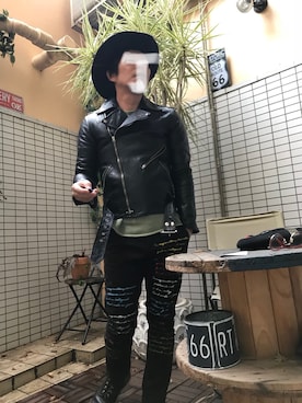 「定番」｜「アイテム（ライダースジャケット）」を使った、junzi-sanさん（メンズ・165cm）の冬コーディネート
