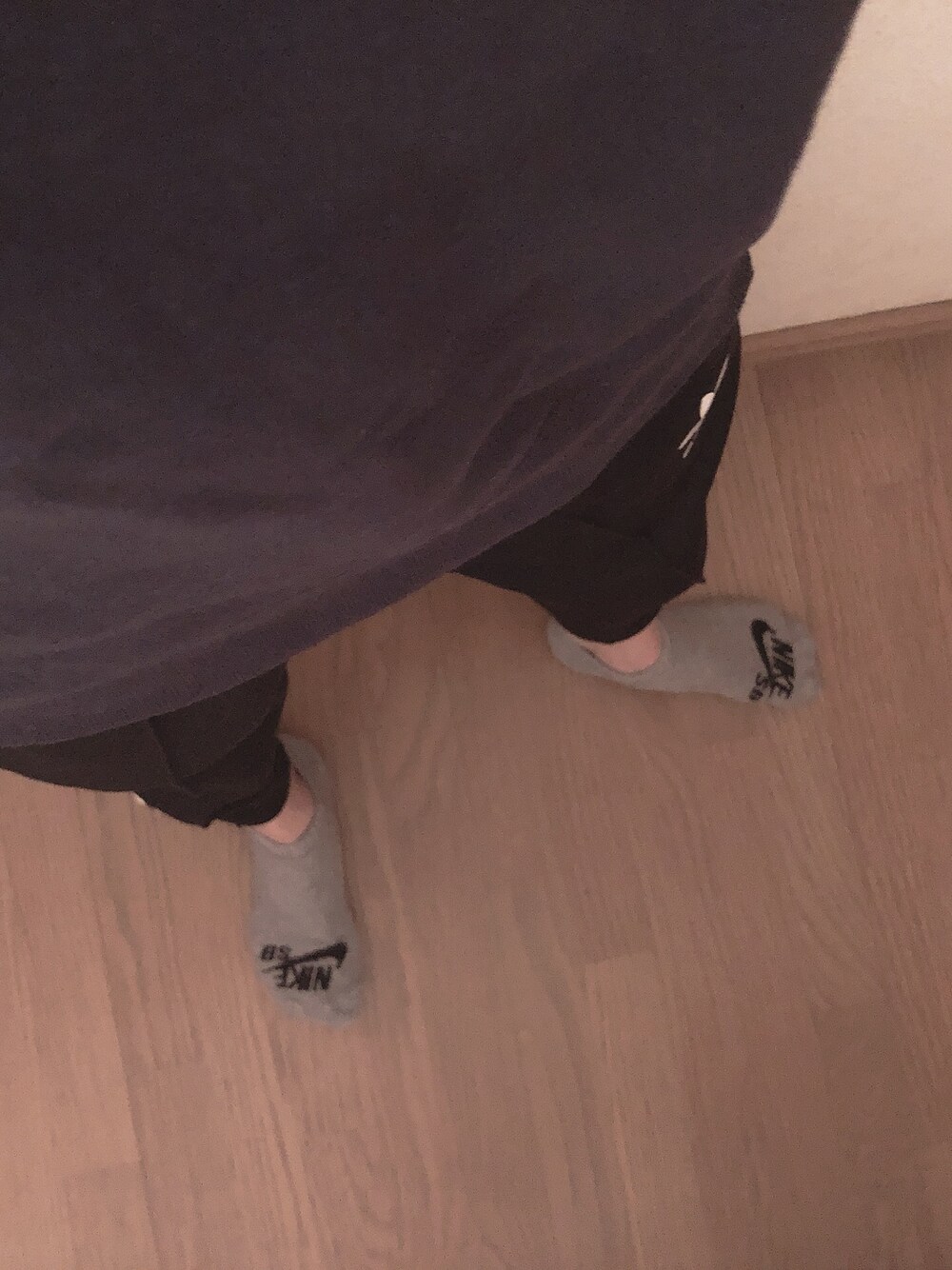 「通勤コーデ、おしゃれさんと繋がりたい」｜「WEGOのWEGO/サイドリブ起毛プルオーバースウェット（スウェット、ブルー系）」を使った、たむちゅーさん（レディース・155cm）の秋コーディネートの1枚目の写真