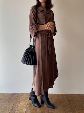 「プリーツバッグ」｜「アイテム（シャツワンピース）」を使った、BLUEEASTさん（レディース・160cm）の秋コーディネート
