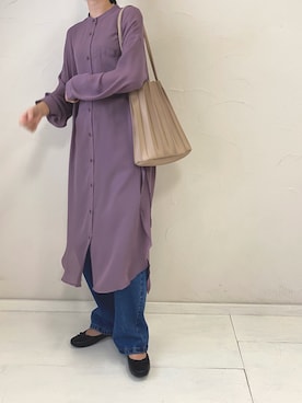 「プリーツバッグ」｜「アイテム（シャツワンピース）」を使った、BLUEEASTさん（レディース・160cm）の秋コーディネート