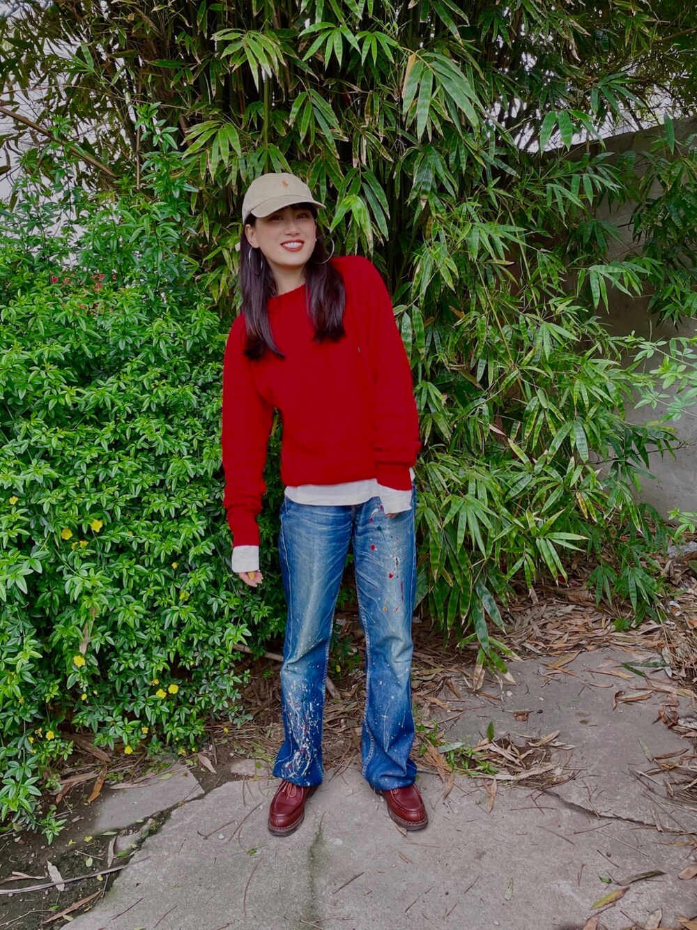 「POLO RALPH LAURENのアイテム（ニット/セーター、レッド系）」を使った、初九さん（レディース・155cm）の春コーディネートの1枚目の写真