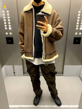 「アイテム（ムートンコート）」を使った、KEITAさん（メンズ・178cm）の秋コーディネート