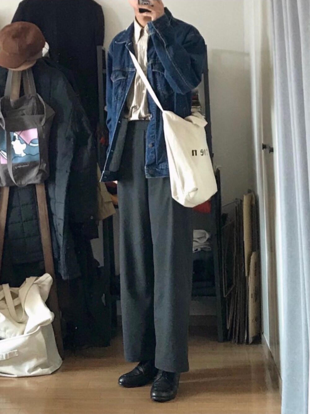 「春コーデ、カジュアル、デニムジャケット、ストライプシャツ、ワイドパンツ、ヒール、Levi's、UNIQLO、coen、HARE」｜「Levi'sのアイテム（デニムジャケット、ブルー系）」を使った、ずっきーさん（メンズ・177cm）の春コーディネートの1枚目の写真