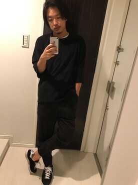 「撮影」｜「アイテム（スラックス）」を使った、はすみさん（メンズ・170cm）の夏コーディネート