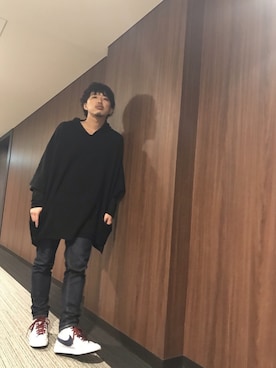 「アイテム（ポンチョ）」を使った、はすみさん（メンズ・170cm）の冬コーディネート