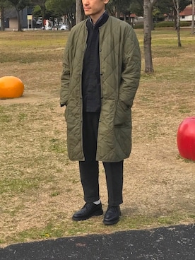 「グレーパンツ」｜「アイテム（財布/小物）」を使った、in&さん（メンズ・175cm）の冬コーディネート