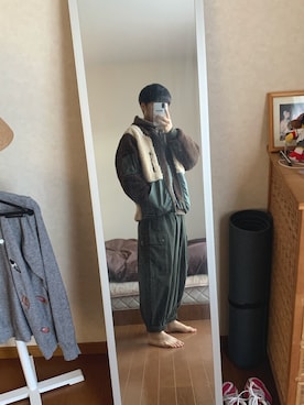 「go slow caravan（ゴースローキャラバン）のアイテム（MA-1）」を使った、Soさん（メンズ・170cm）の秋コーディネート