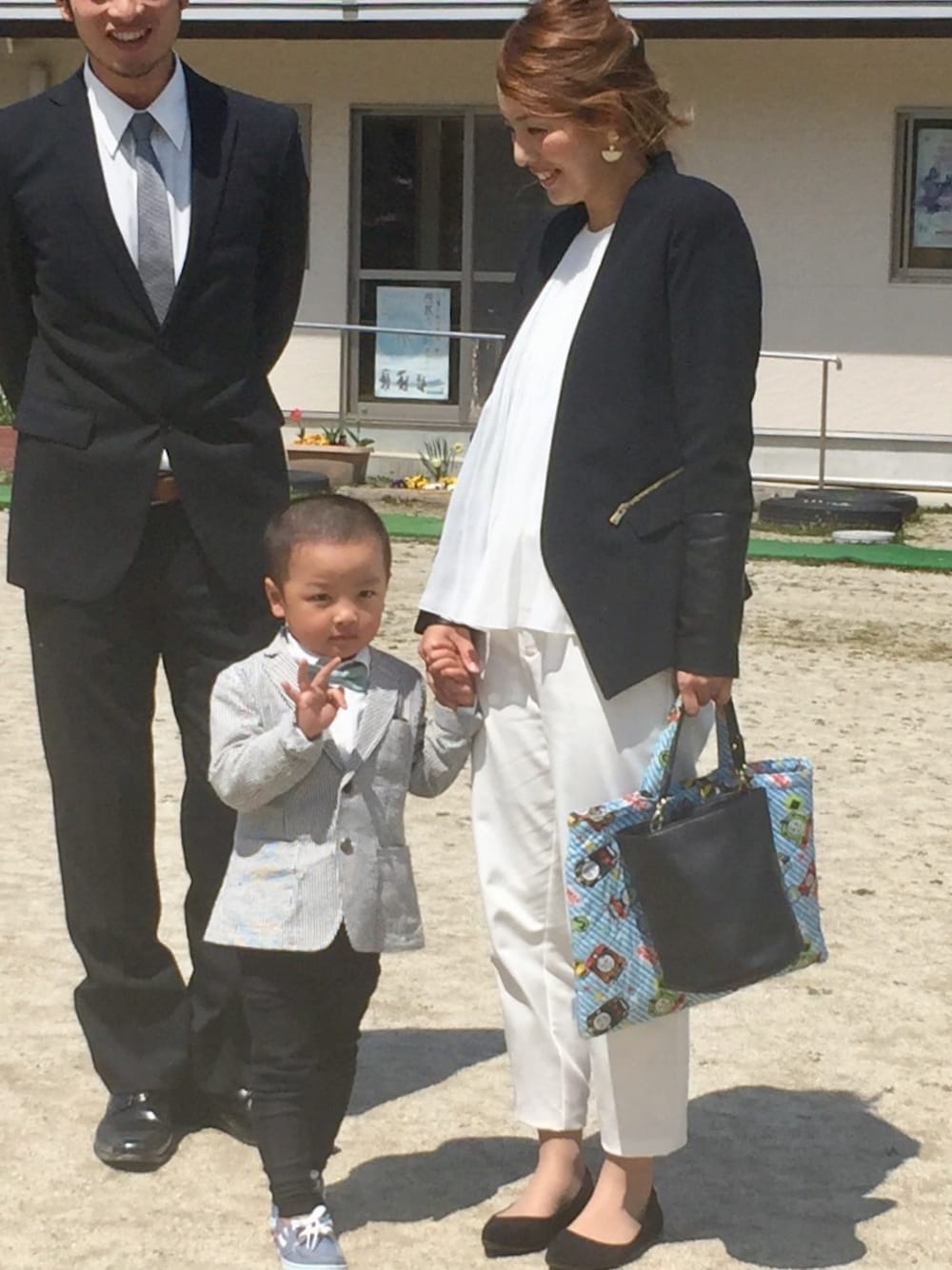 「パンツスタイル、ママコーデ、入園式、入園式コーデ、入学式、シンプル、ザラ、プチプラコーデ」｜「ZARA BASICのジャケット（その他アウター、ブラック系）」を使った、yubuki𓇼さん（レディース・164cm）の春コーディネートの1枚目の写真