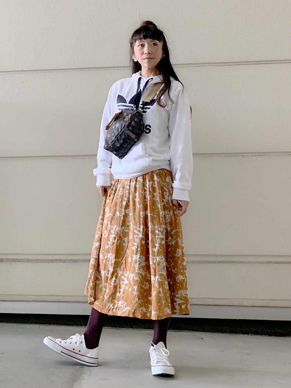 adidas（アディダス）の「オリジナルス パーカー[TREFOIIL LONG