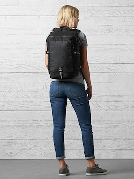 「CHROME（クローム）のアイテム」を使った、CHROMEさん（レディース・175cm）の冬コーディネート