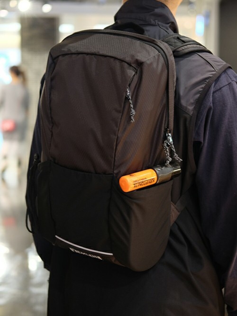 「バックパック、ストリート、デイリーカジュアル、CHROME、Dustin Klein」｜「CHROMEのD.KLEIN BACKPACK / D.KLEIN BACKPACK（バックパック/リュック、ブラック系）」を使った、CHROMEさん（メンズ・175cm）の春コーディネートの1枚目の写真