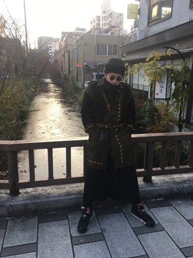 「ISSEY MIYAKE（イッセイミヤケ）のアイテム（トレンチコート）」を使った、ceo_ryoさん（メンズ・175cm）の冬コーディネート