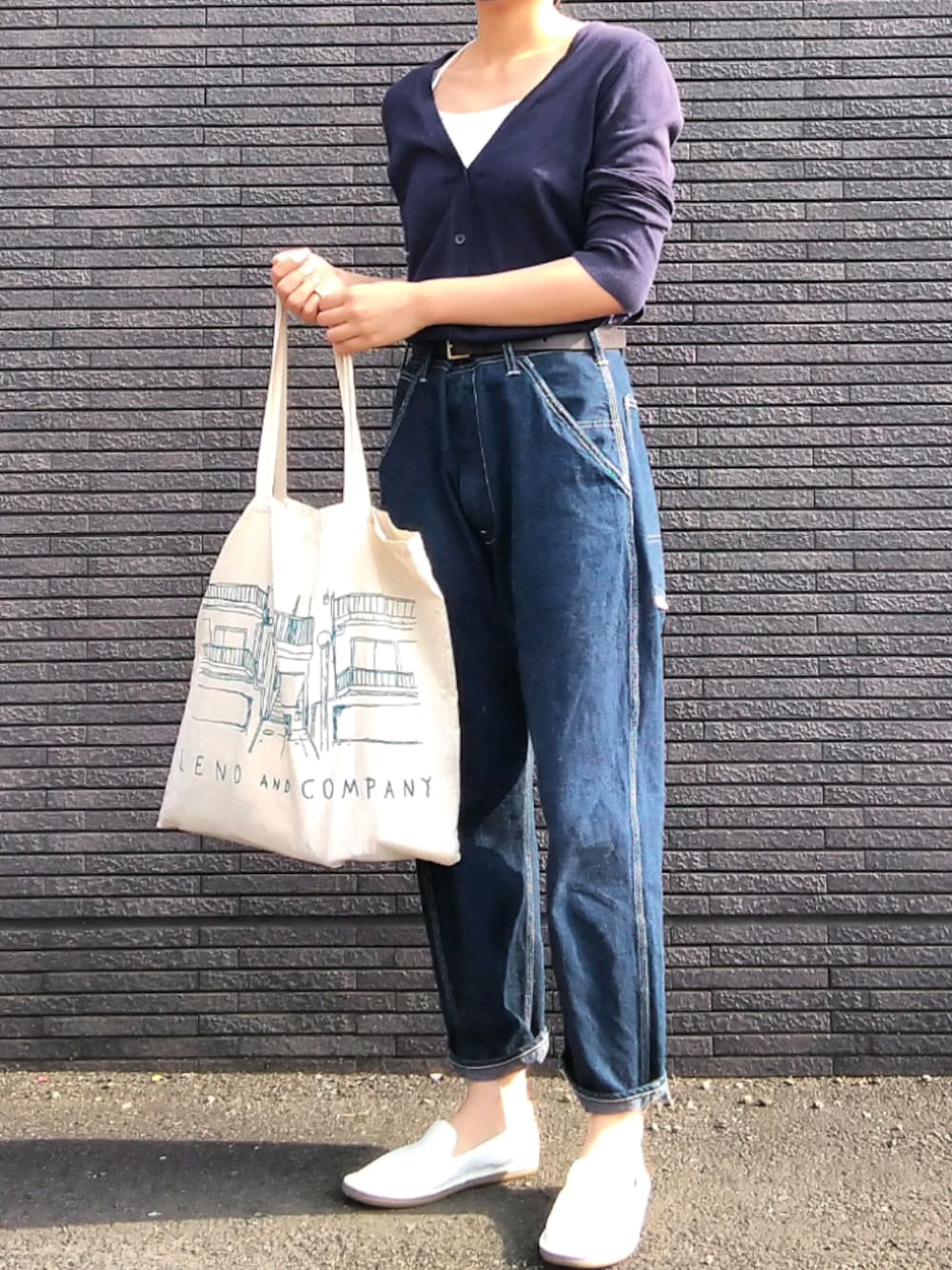 「カジュアル、シンプル、ユニクロ、お洒落さんとつながりたい、大人カジュアル、シンプルコーデ、ネイビー×ホワイト、leno&co、antiqua、RNA-Ｎ」｜「RNA-NのR3537 ワーカーズボールデニム（デニムパンツ、ブルー系）」を使った、ｓａｔｏ ( 26 )さん（レディース・164cm）の夏コーディネートの1枚目の写真