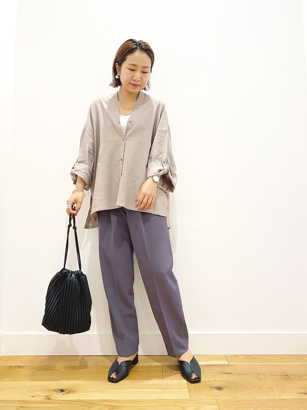 Doors グレージュ Vネックワイドルーズシャツ DOORS Vネックワイドルーズシャツ GREIGE 新品 2020AW｜Yahoo!フリマ