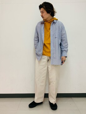「URBAN RESEARCH（アーバンリサーチ）のアイテム（チノパンツ）」を使った、原田圭史さん（メンズ・171cm）の冬コーディネート