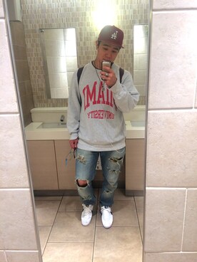 「sweatshirt」｜「アイテム（キャップ）」を使った、Andrew Bibeeさん（メンズ・174cm）の夏コーディネート