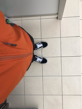 「VANS（バンズ）のアイテム（スニーカー、ブラック系）」を使った、プレシャススノウさん（メンズ・171cm）の冬コーディネート