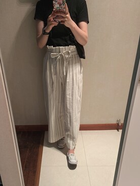 「ZARA（ザラ）のアイテム（チノパンツ、ホワイト系）」を使った、瓜瓜さん（レディース）の春コーディネート