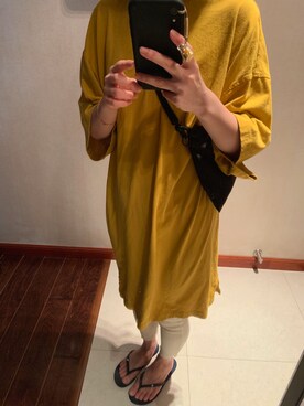 「UNIQLO（ユニクロ）のアイテム（Tシャツ/カットソー、ゴールド系）」を使った、瓜瓜さん（レディース）の夏コーディネート