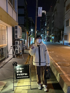 「CONVERSE（コンバース）のCONVERSE コンバース オール スター オックス / ALL STAR OX(BLACK) 32160321（スニーカー）」を使った、Akariさん（レディース・162cm）の秋コーディネート