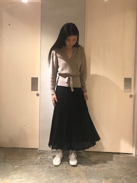 「アイテム（スニーカー）」を使った、ogushiさん（レディース・168cm）の秋コーディネート