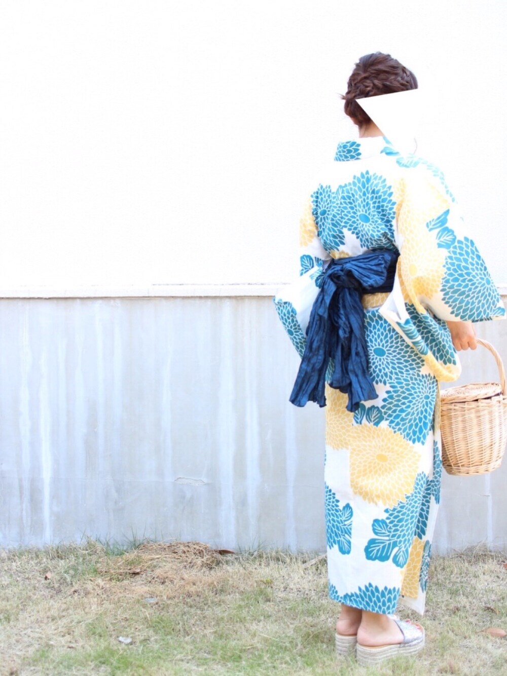 「浴衣、夏、ママコーデ」｜「ふりふの浴衣「牡丹菊」（浴衣、ブルー系）」を使った、teiccoさん（レディース・160cm）の夏コーディネートの1枚目の写真