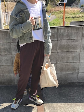 「サテンパンツ」｜「アイテム（デニムジャケット）」を使った、capy☺︎さん（レディース・160cm）の冬コーディネート