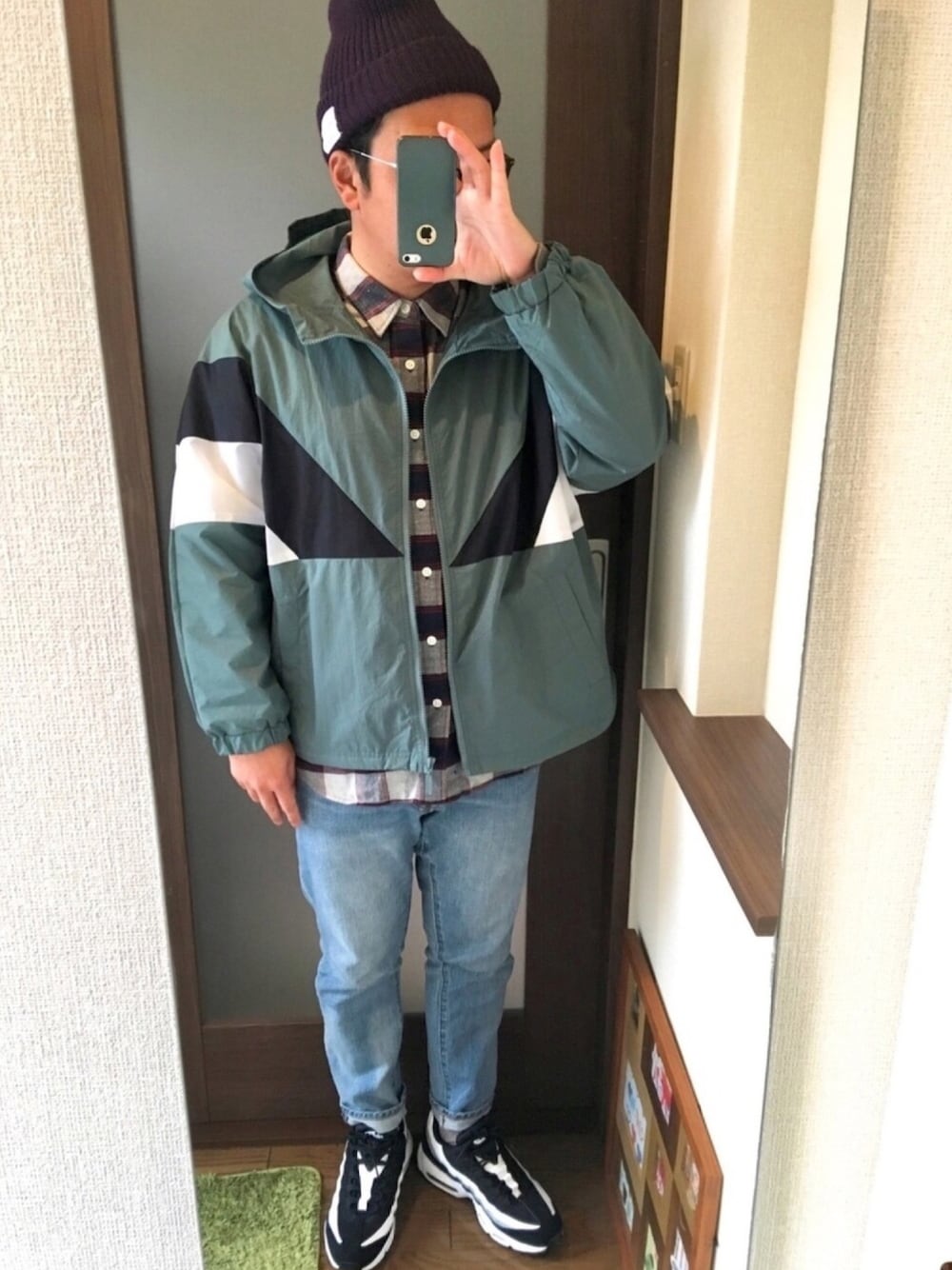 「スニーカー、カジュアルコーデ、デニム、春コーデ、ダッドスニーカー、スポーツミックス、エアマックス、zozoデニム、大人カジュアル、GU」｜「CABALLEROのキャバレロ ニット帽 CABALLERO MILITARY WATCH KNIT TAG タグ付き（ニットキャップ/ビーニー、パープル系）」を使った、masa.ncoさん（メンズ・168cm）の冬コーディネートの1枚目の写真
