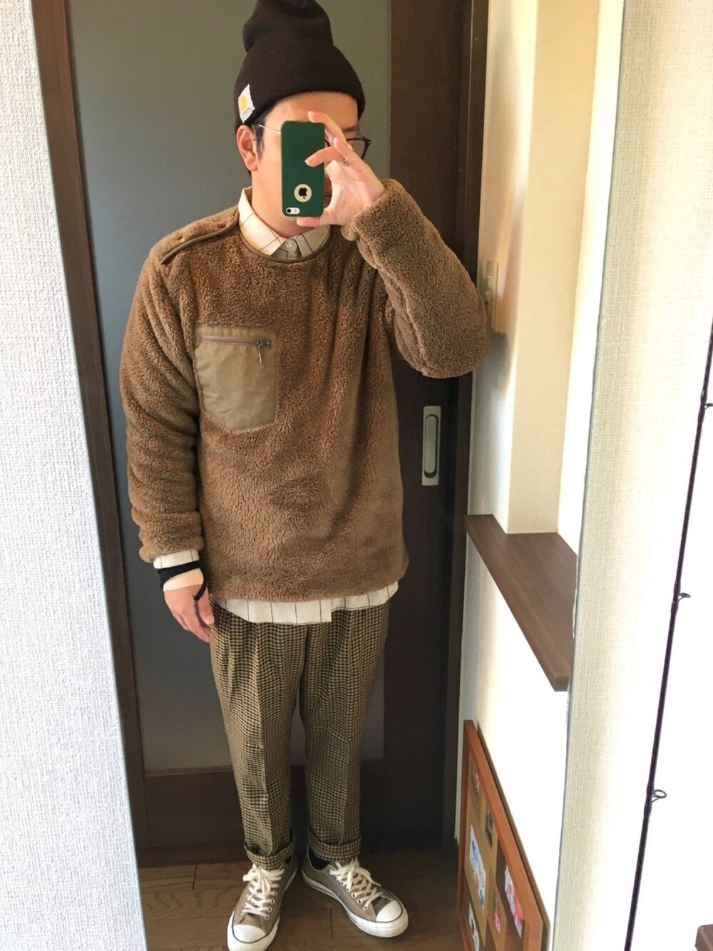 「冬コーデ、秋コーデ、カジュアルコーデ、秋冬コーデ、レイヤードスタイル、スラックス、ベージュ、UNIQLO、ボア、ネルシャツ」｜「CarharttのCarhartt カーハート アクリル Watch ニット帽（ニットキャップ/ビーニー、ブラウン系）」を使った、masa.ncoさん（メンズ・168cm）の冬コーディネートの1枚目の写真