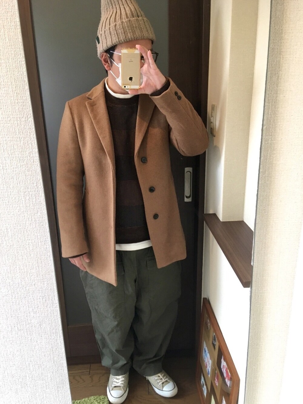 「大人カジュアル、冬のコーデ、ミリタリー、カジュアルコーデ、秋冬コーデ、きれいめカジュアル、秋コーデ、チェスターコート、ニット、冬コーデ」｜「GUのアイテム（ニットキャップ/ビーニー、ベージュ系）」を使った、masa.ncoさん（メンズ・168cm）の冬コーディネートの1枚目の写真