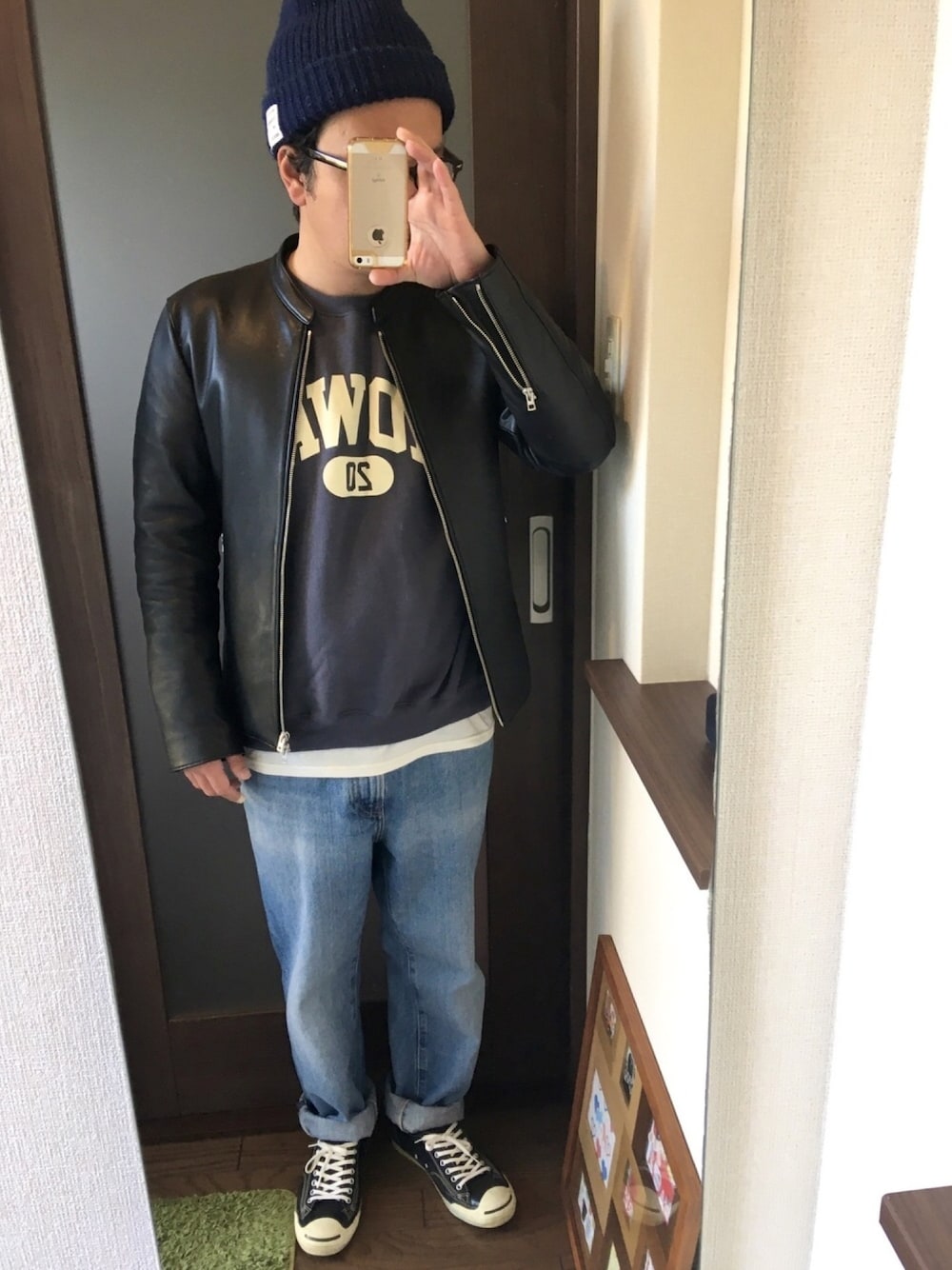 「冬、UNIQLO、古着、スニーカー、スウェット、LIDnM、ライダース、ジャックパーセル、コンバース」｜「CABALLEROのキャバレロ ニット帽 CABALLERO MILITARY WATCH KNIT TAG タグ付き（ニットキャップ/ビーニー、ブルー系）」を使った、masa.ncoさん（メンズ・168cm）の冬コーディネートの1枚目の写真