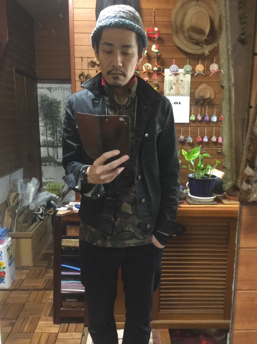 「KAPITAL、フレッドペリー、FRED PERRY、ポロシャツ、迷彩、ヌーディージーンズ、Nudie jeans、デニム、Gジャン、ヒゲ」｜「KAPITALのアイテム（ニットキャップ/ビーニー、ブルー系）」を使った、 Beatnik BeaTの中の人さん（メンズ・175cm）の秋コーディネートの1枚目の写真