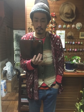 「柄×柄」｜「アイテム（ニットキャップ/ビーニー）」を使った、 Beatnik BeaTの中の人さん（メンズ・175cm）の冬コーディネート